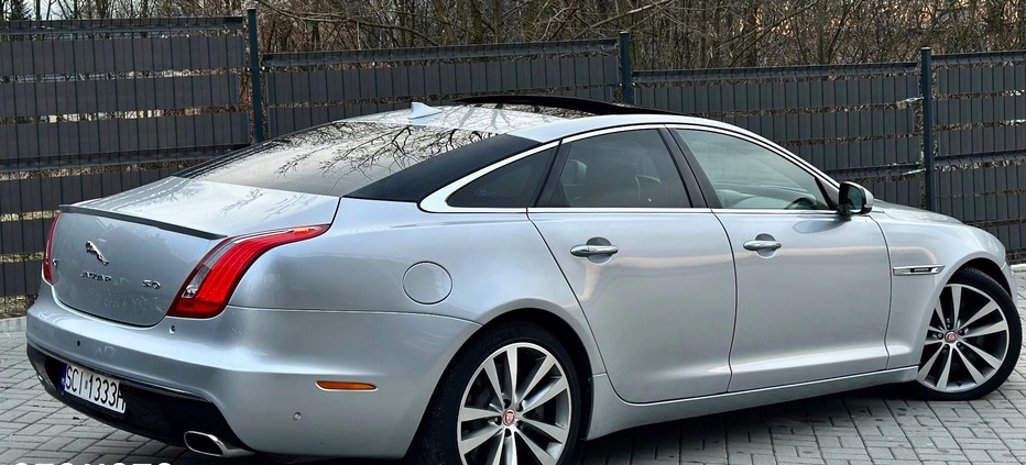 Jaguar XJ cena 125999 przebieg: 69900, rok produkcji 2015 z Aleksandrów Kujawski małe 211